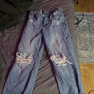 High rise ripped jeans